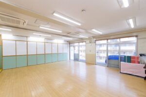 ４F〈ホール〉-2